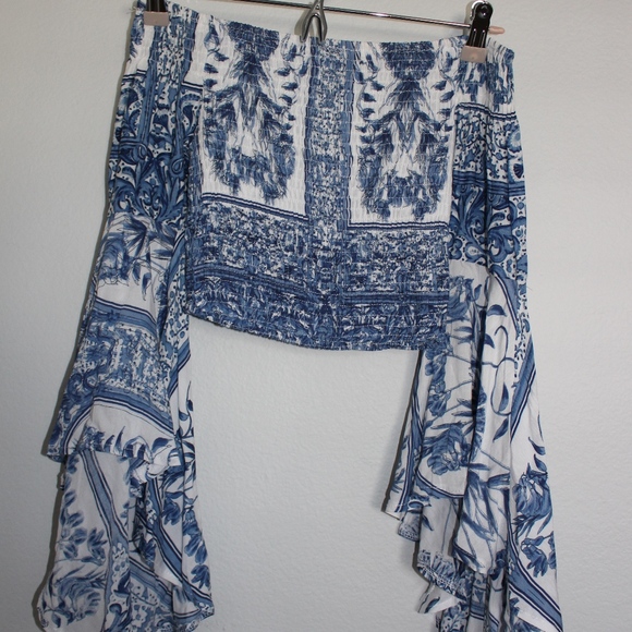 LF Tops - LF Off-The-Shoulder Flare Sleeve Top, size: XS